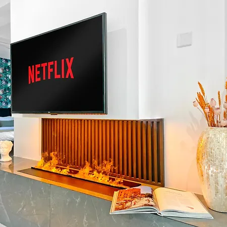 The Encino - Luxury Seaside