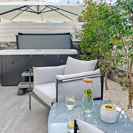 The Encino - Luxury Seaside Appartement Larnaca