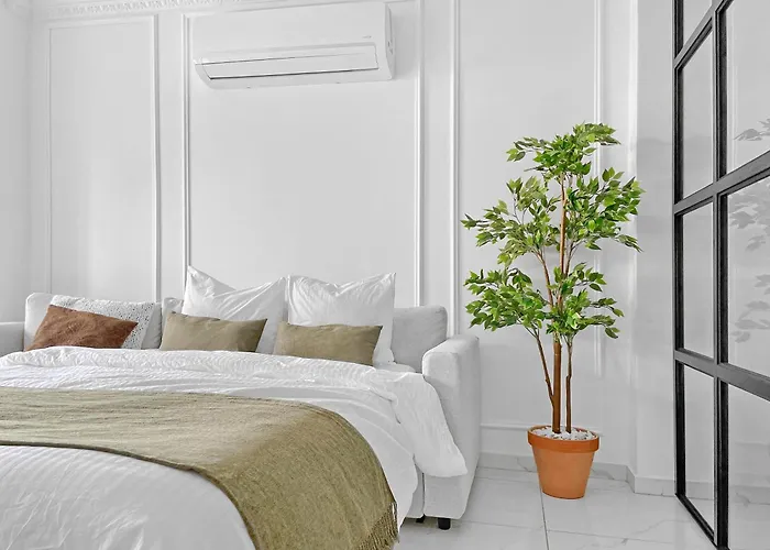 The Encino - Luxury Seaside 拉纳卡